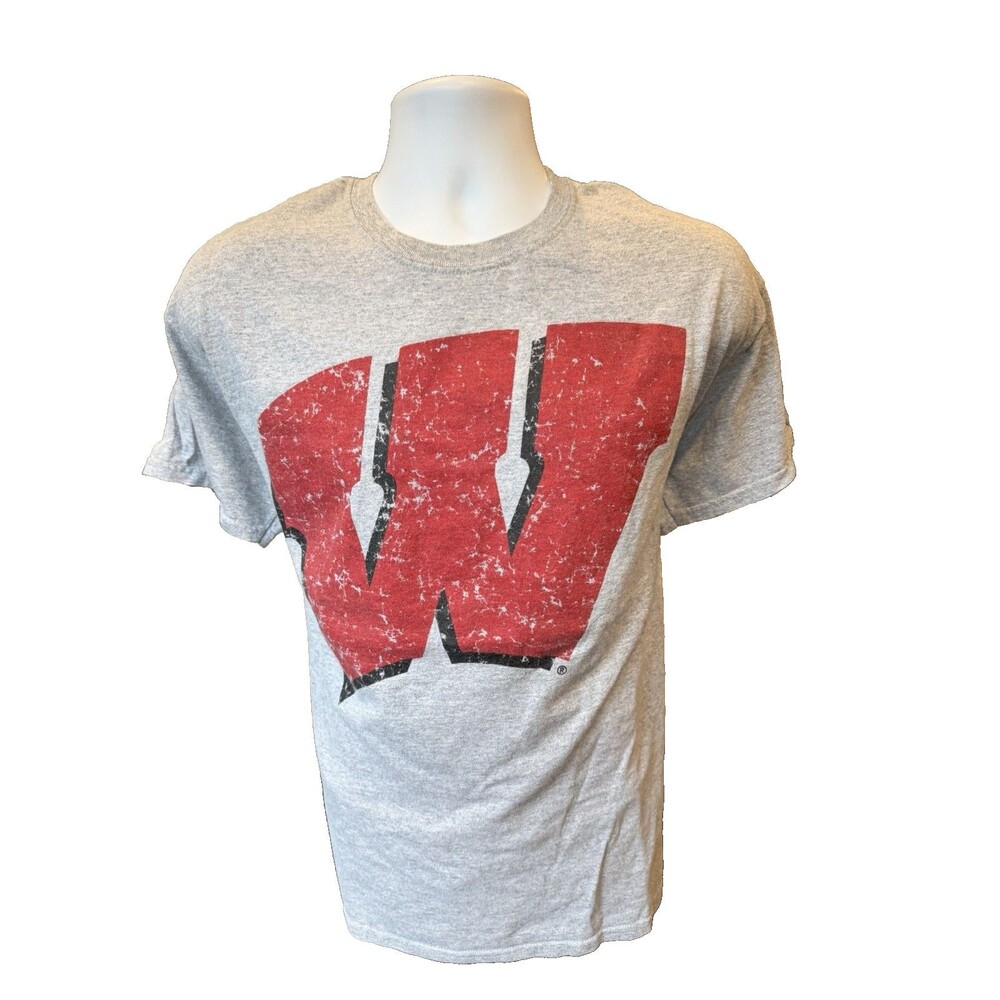 University of Wisconsin Badgers T shirt Men's Large Gray w/ Red "W"